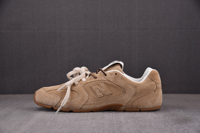New Balance x MIU MIU NB530 NB000046