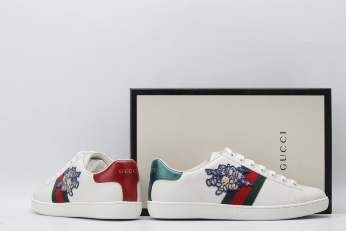 G*u*i* trainer sneaker53