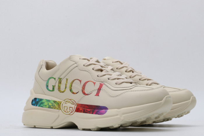G*u*i* trainer sneaker3