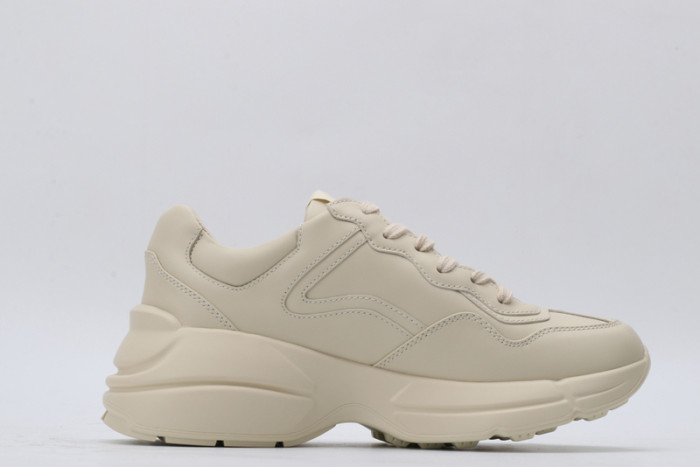 G*u*i* trainer sneaker3