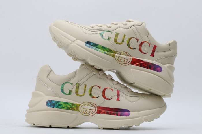 G*u*i* trainer sneaker3