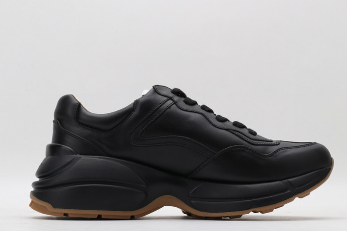G*u*i* trainer sneaker36